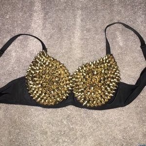Studed bra
